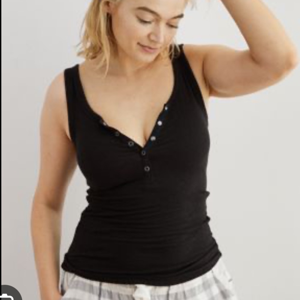 EUC aerie snap Henley Saturday tank
